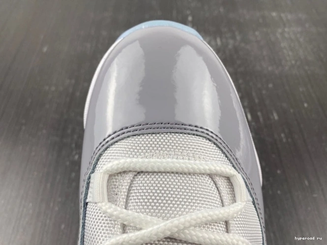 Grey Air Cement AV2187-140 Low Jordan 11 0703
